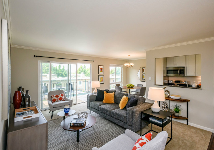 932 Peninsula Avenue, #311