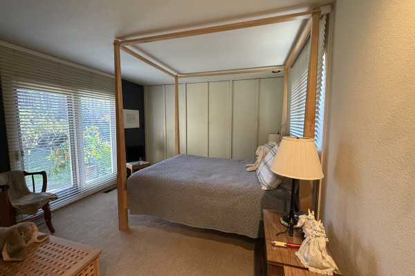 Primary bedroom Before